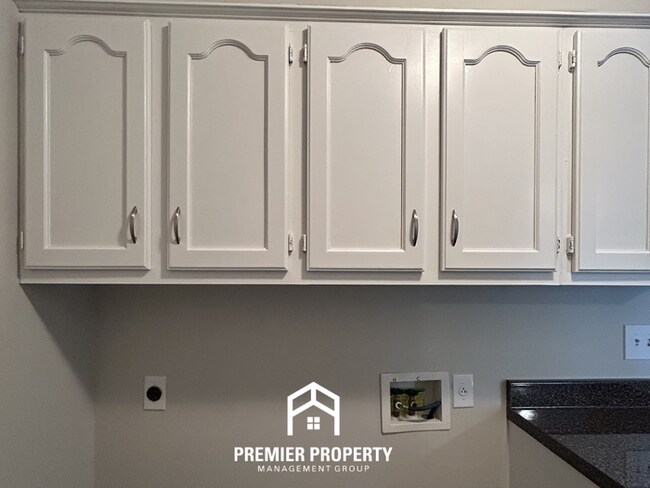 Building Photo - NEWLY RENOVATED 4BR/2.5BA Luxury Home | 2,613 Sq Ft, Vaulted Ceilings & Soaking Tub