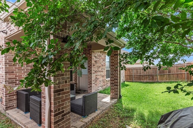 Building Photo - 4011 Logan Dr