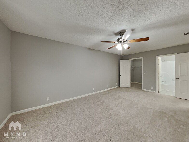 Building Photo - 2981 Owendale Dr