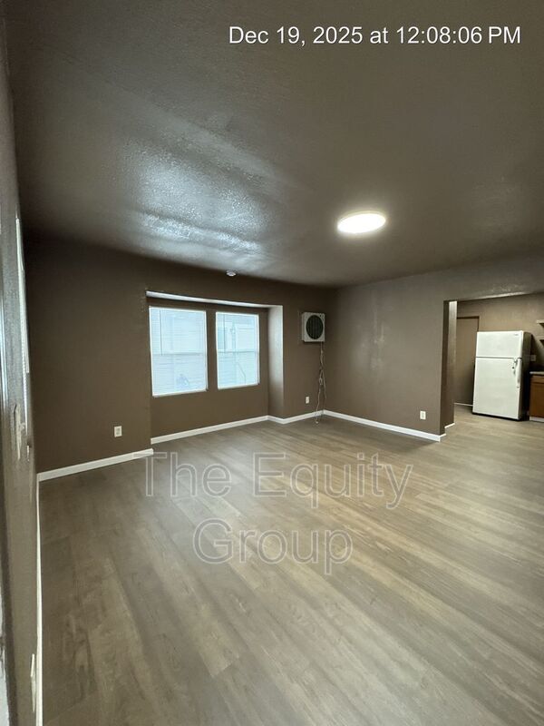 Building Photo - 435 Redington St