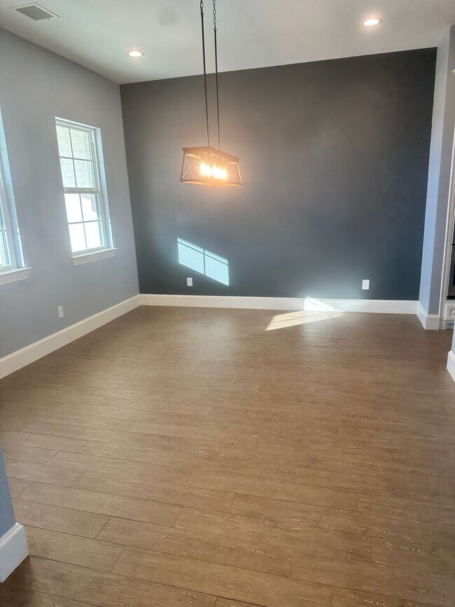 Building Photo - open concept 4bd - rent to own