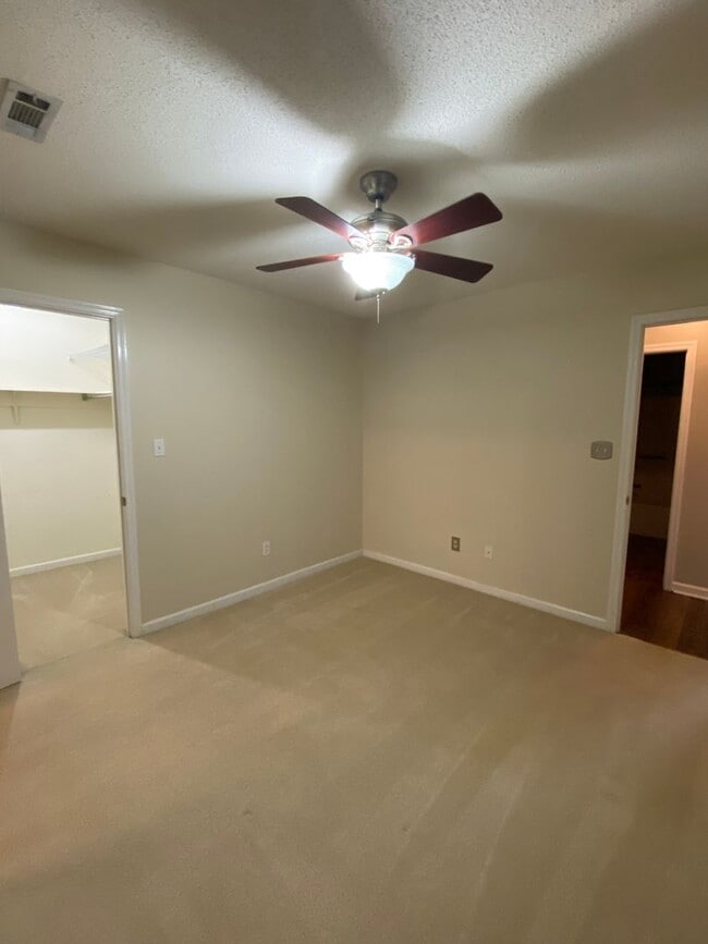 Building Photo - Coming Soon!