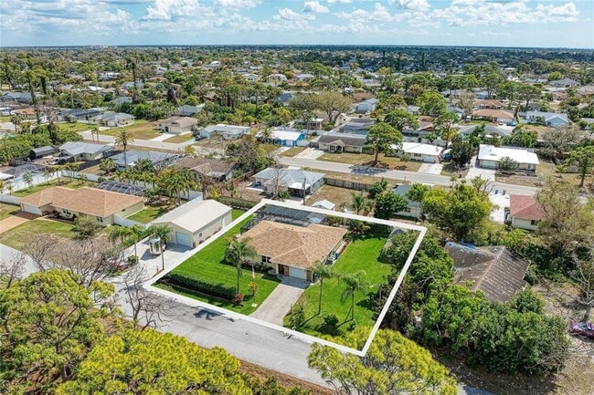 Building Photo - 1307 Primrose Rd