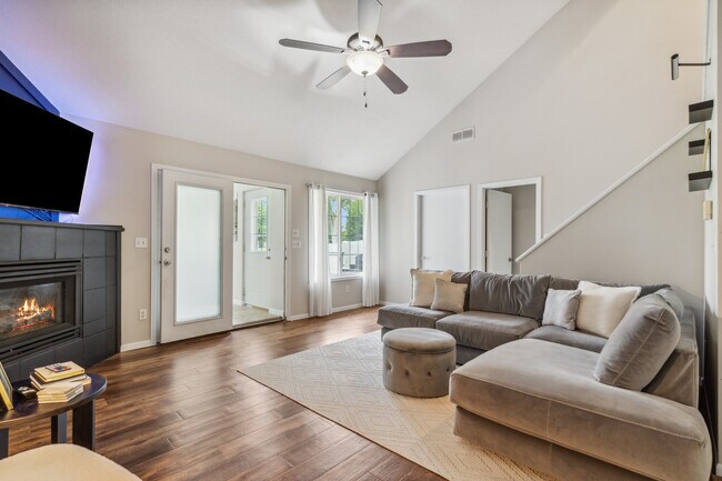 Building Photo - 189 Stephans St