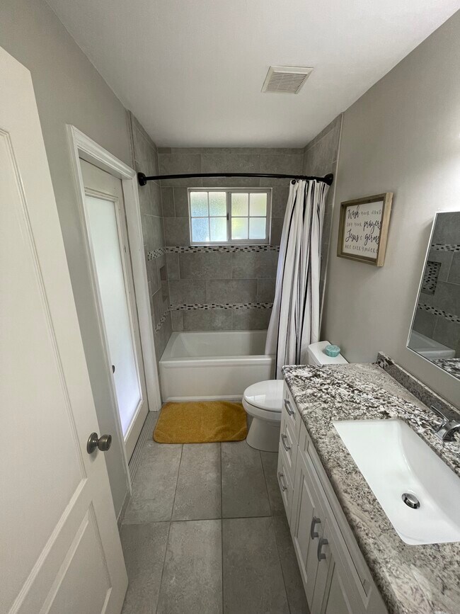 Building Photo - 6746 NW 37th Terrace