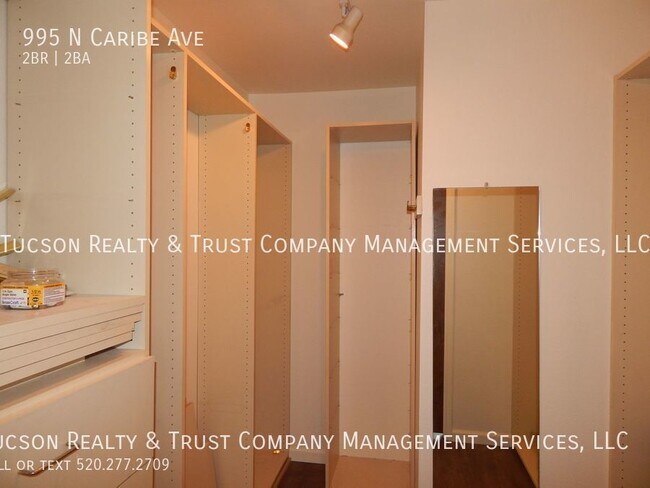 Building Photo - 995 N Caribe Ave