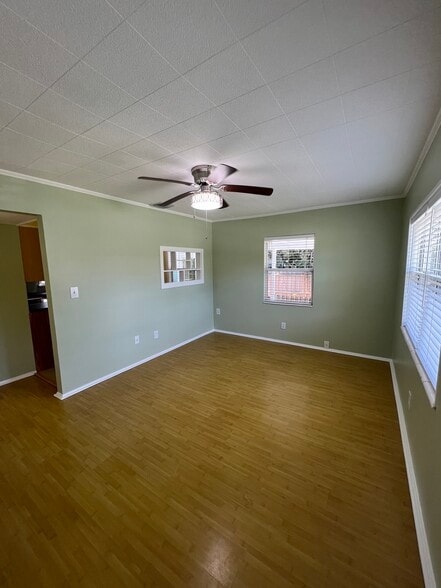 Building Photo - 5321 Newton Ave S