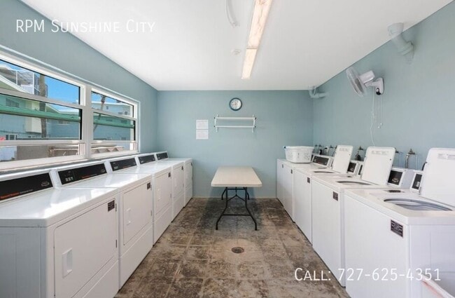 Building Photo - 6161 Gulf Winds Dr