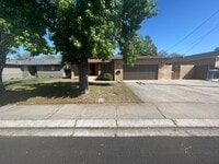 Building Photo - 1329 Schulenberg Ave