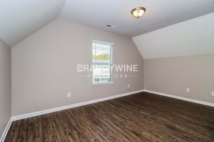 Building Photo - 125 Autumn Bluff Cir