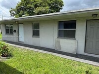 Building Photo - 853 SW 9th St