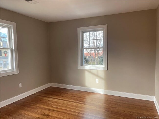 Building Photo - 45 Old Turnpike Rd