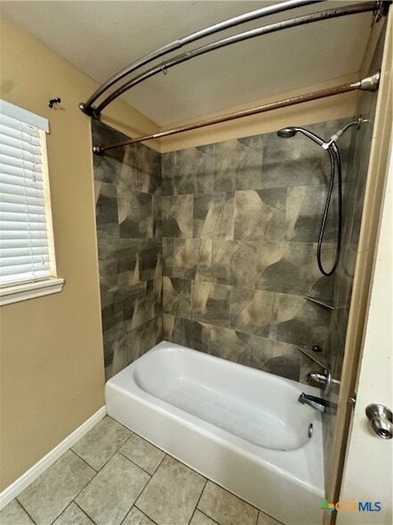 Building Photo - 902 Fern Ln