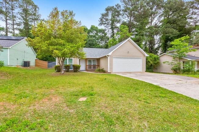 Building Photo - 9138 Clubhouse Dr
