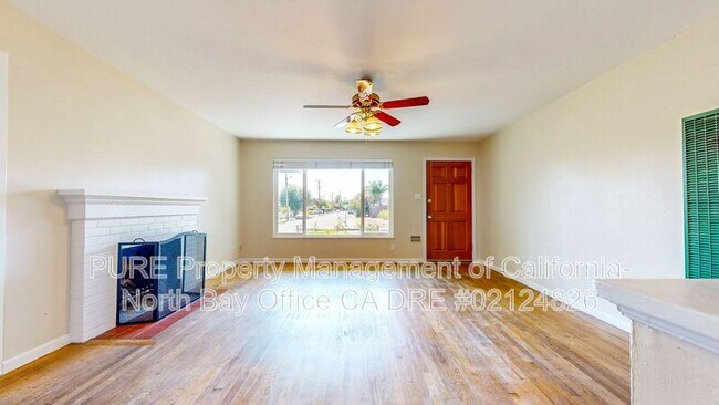 Building Photo - 652 Corlano Ave