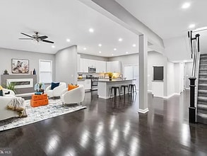 Building Photo - 4214 Groveland Ave