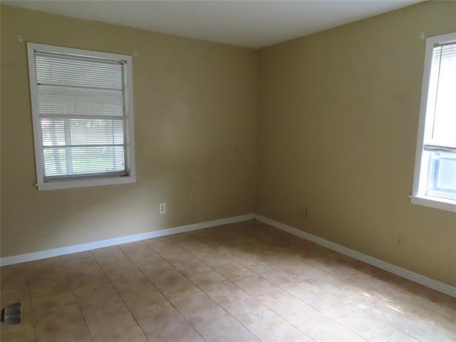 Building Photo - 3112 Eastland Ave