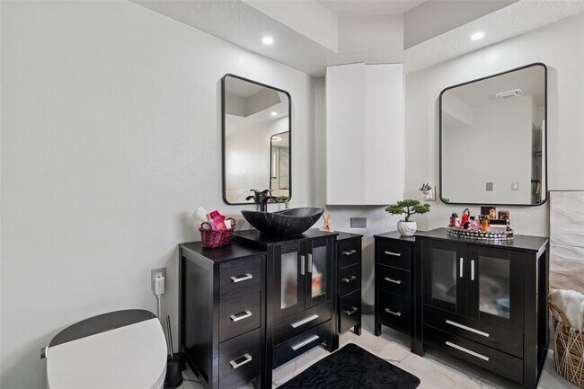 Building Photo - 1062 Greenturf Rd