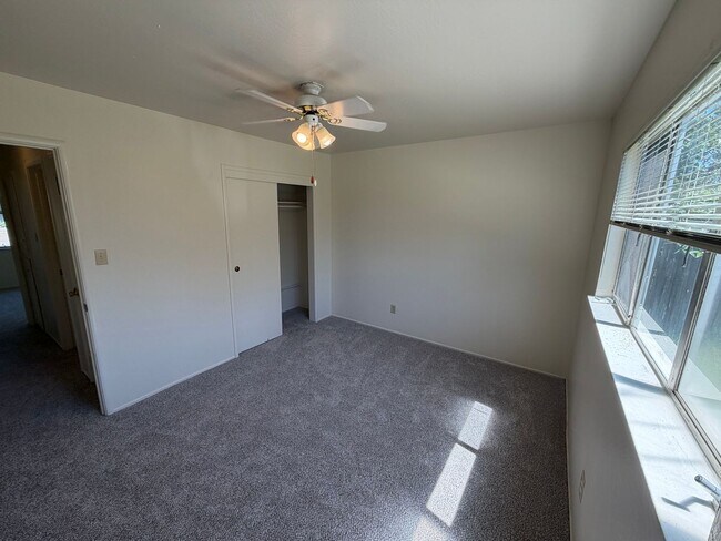 Building Photo - 2832 Sweet Way