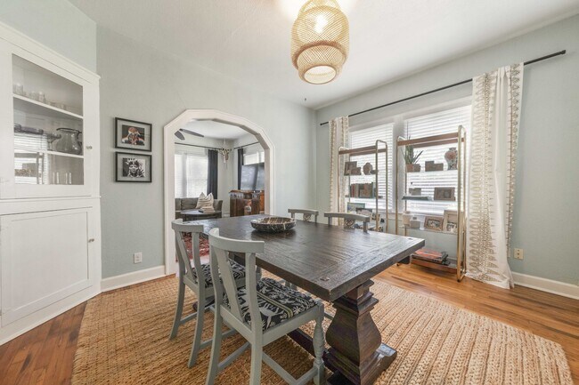 Building Photo - 4805 Avenue F