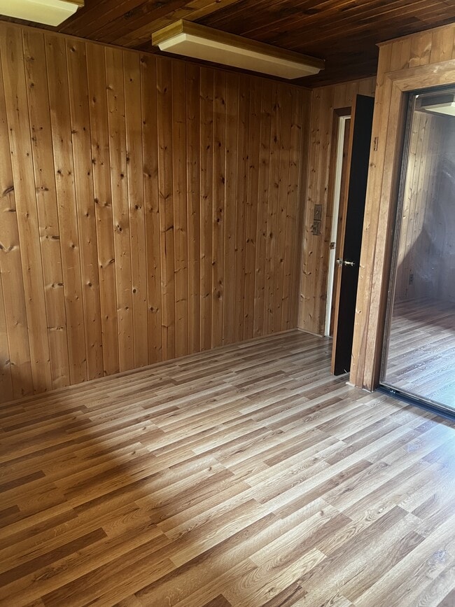 Building Photo - 146 Hawthorn Ln