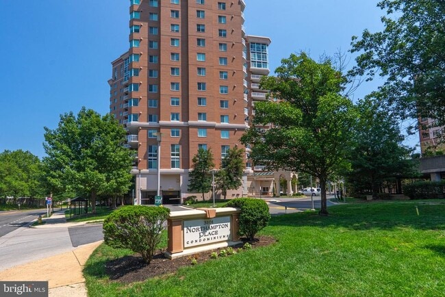 Building Photo - 3101 N Hampton Dr