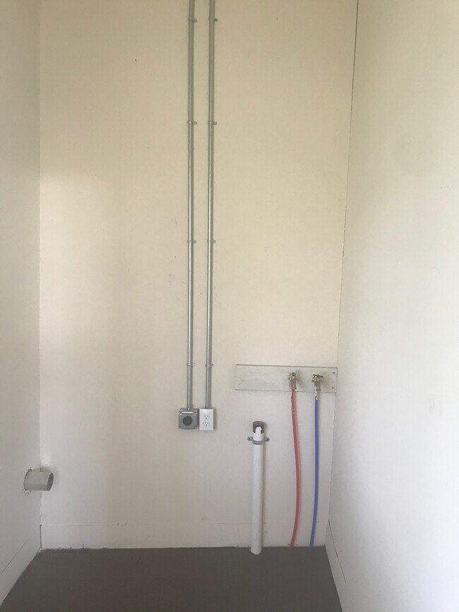 Building Photo - 719 N Madison