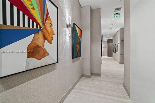 Building Photo - 333 Las Olas Way