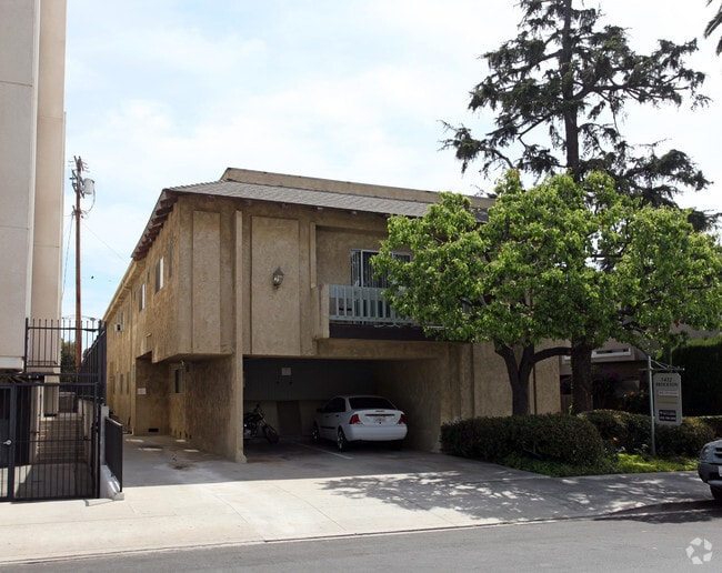 Primary Photo - Brockton Avenue Apartments