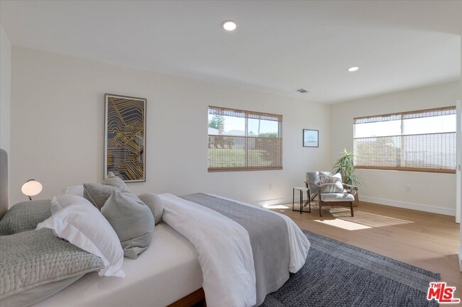 Building Photo - 211 Bellino Dr