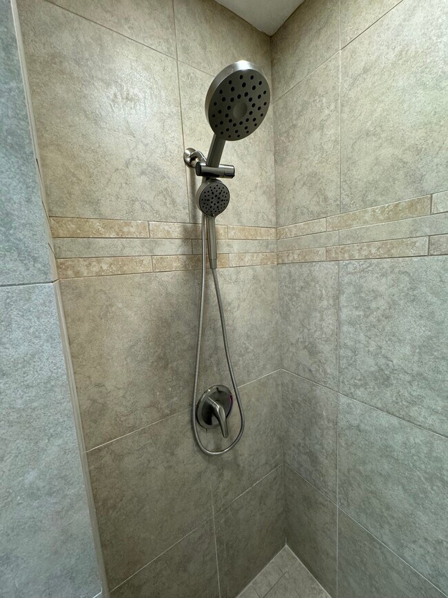 Building Photo - 3536 West Ave