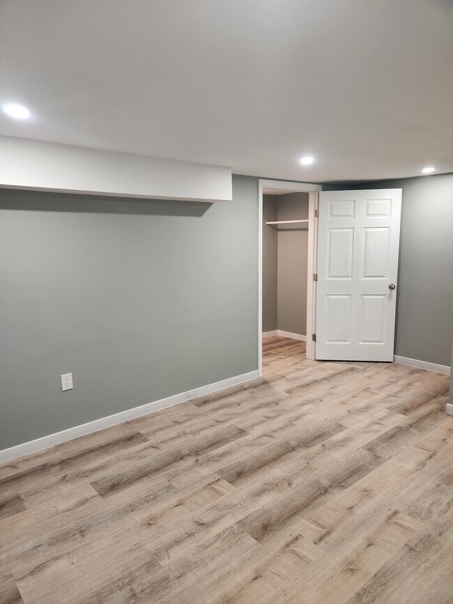 Building Photo - 145 Morrison Dr