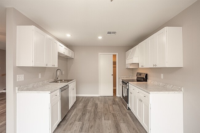 Building Photo - 972 Park Meadow Dr