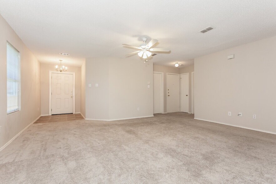 Building Photo - 918 Anvil Creek Dr