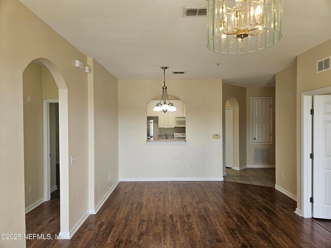 Building Photo - 7801 Point Meadows Dr