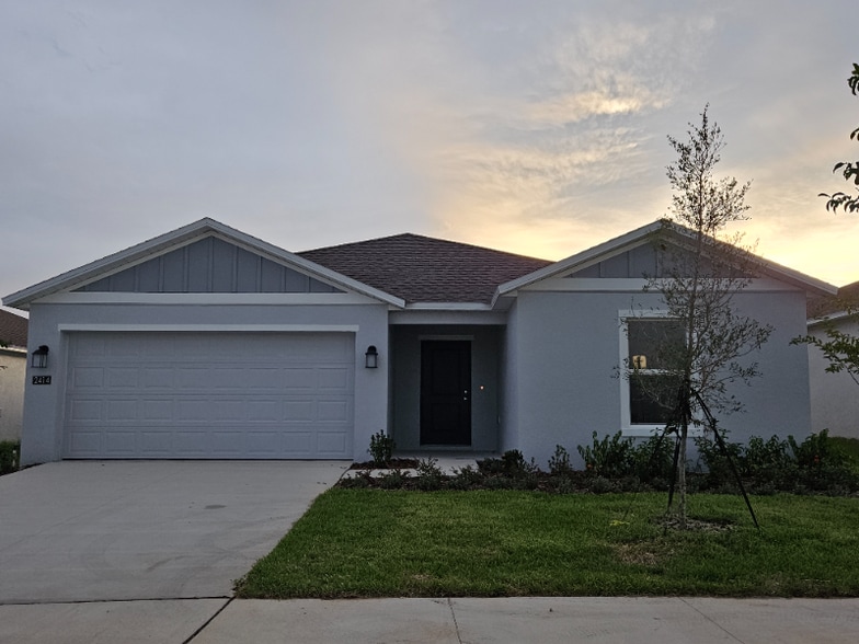 Primary Photo - 2414 McKinley Dr