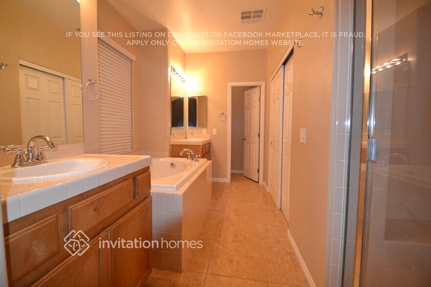 Building Photo - 4437 Little Blue Heron Ave