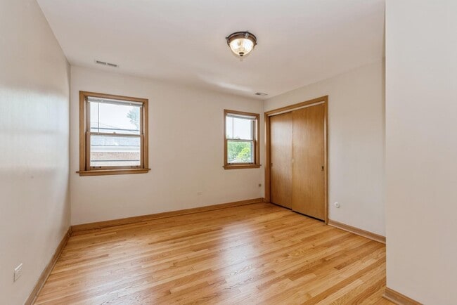 Building Photo - 8108 N Oriole Ave