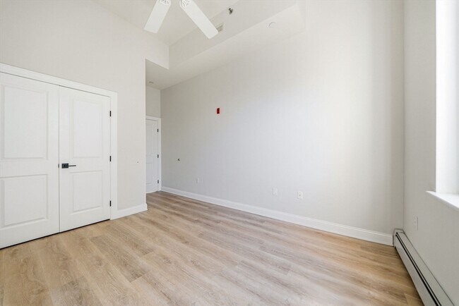 Building Photo - 145 Glenwood St