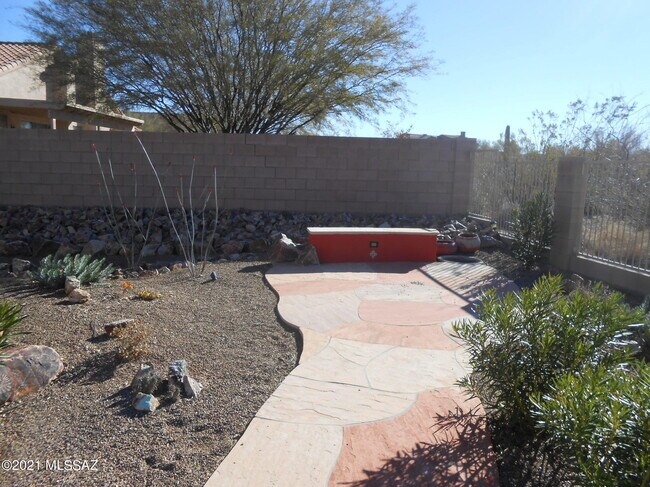 Building Photo - 14048 E Fairway Bluff Ct