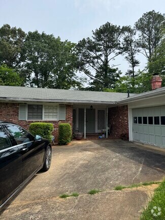 Building Photo - 4610 Weyburn Ln