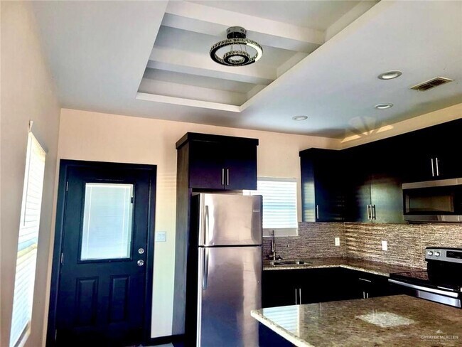 Building Photo - 9 Whitewing Ave