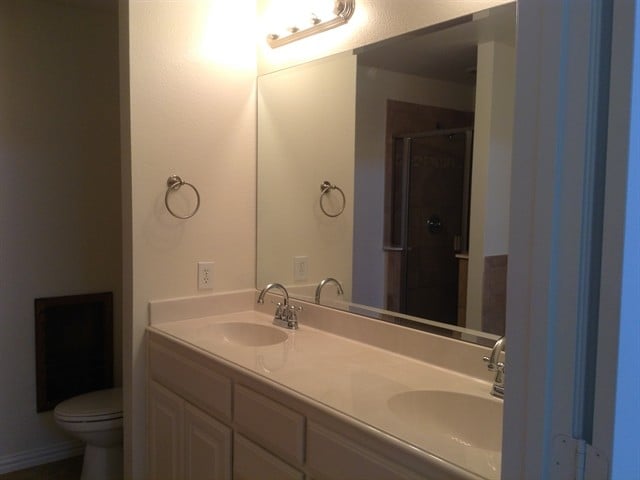 Building Photo - 1827 Leann Ln