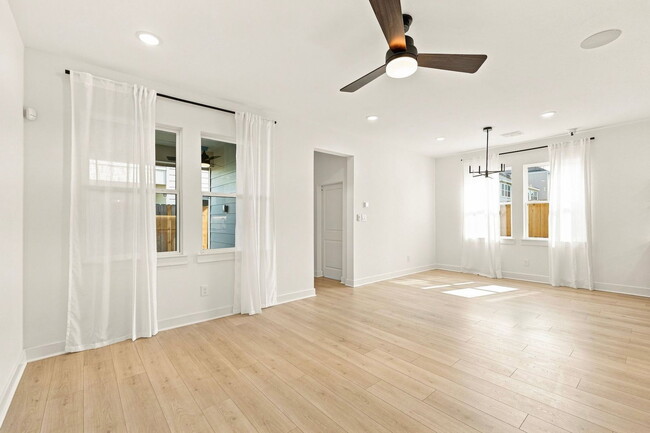 Building Photo - 2305 Via Laura Ln