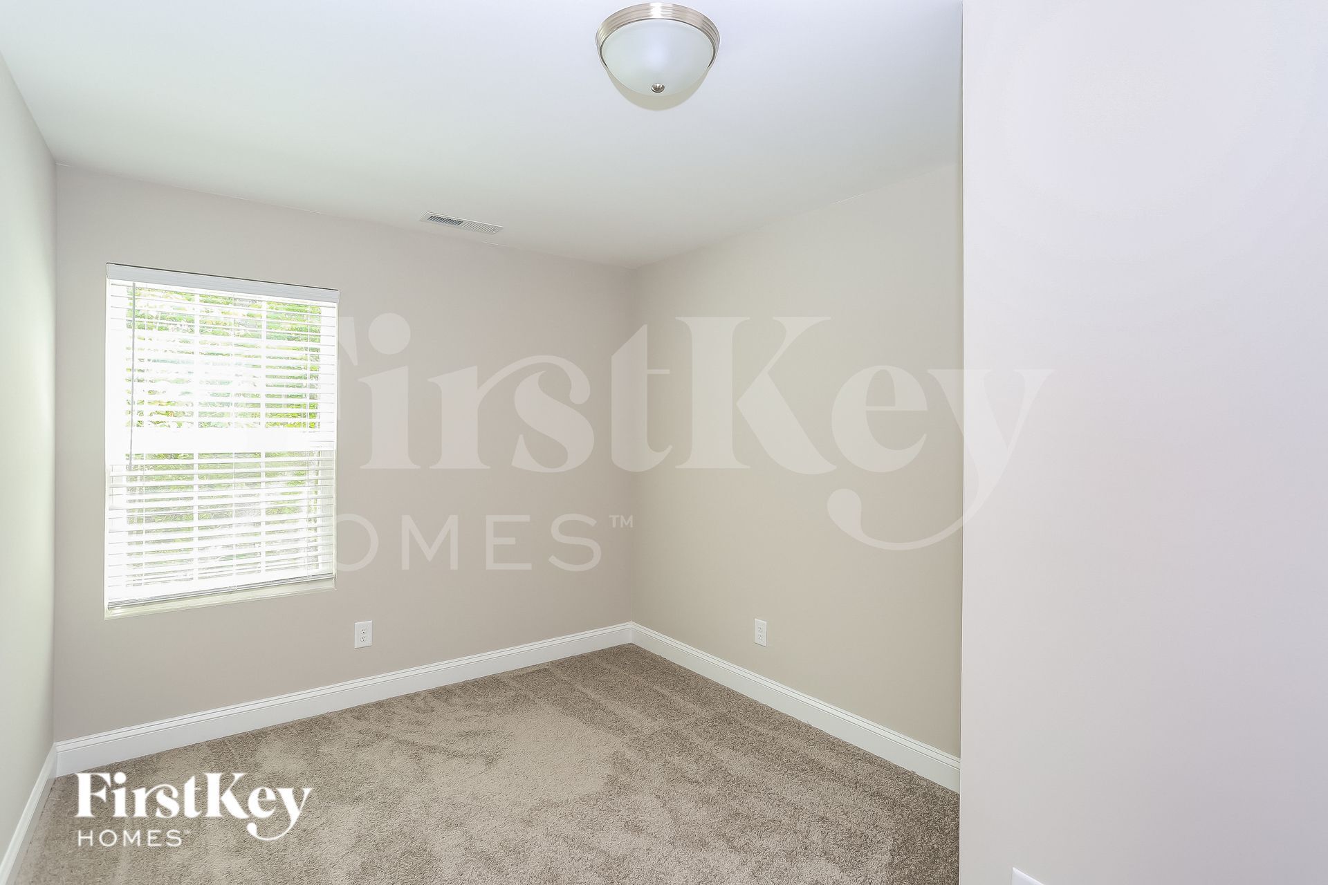 Building Photo - 2031 Samantha Dr