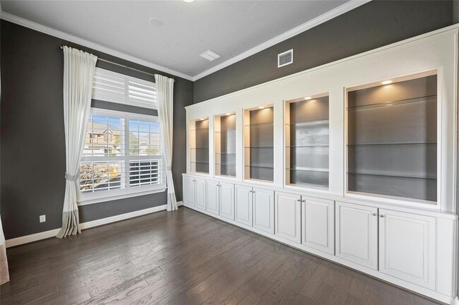 Building Photo - 8501 High Summit Ln