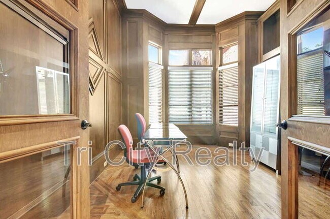 Building Photo - 250 Moss Creek Walk