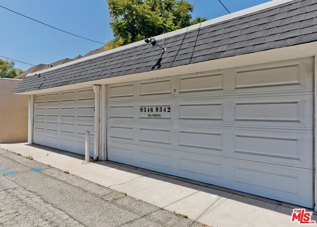 Building Photo - 9336 W Olympic Blvd