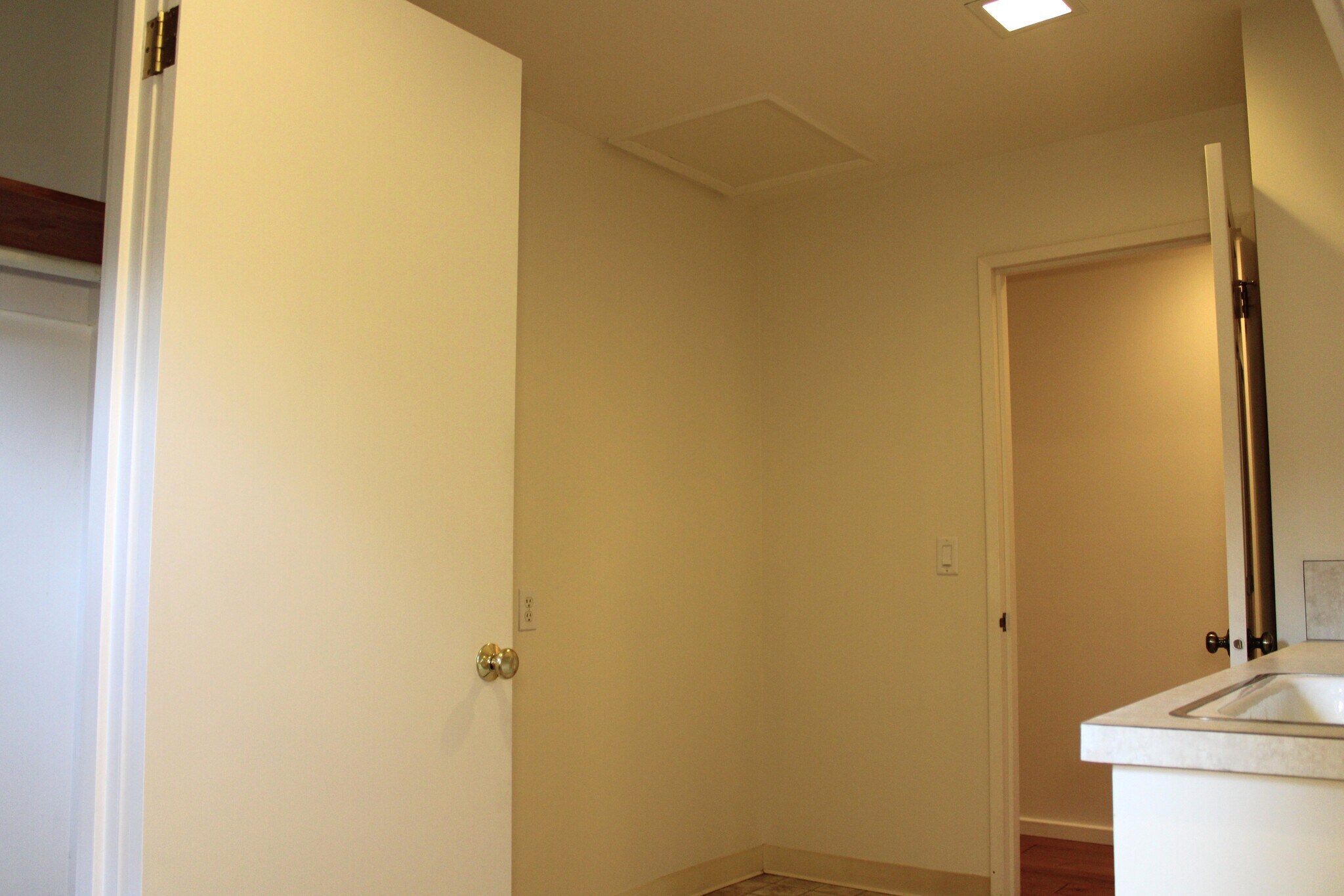 Building Photo - 1219 1st St