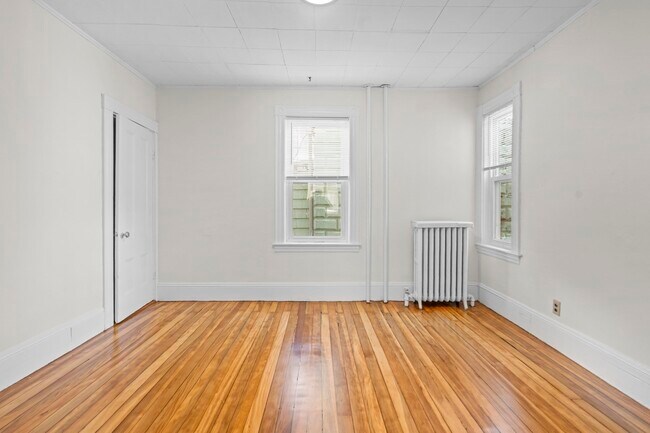 Building Photo - 205 Emerald St